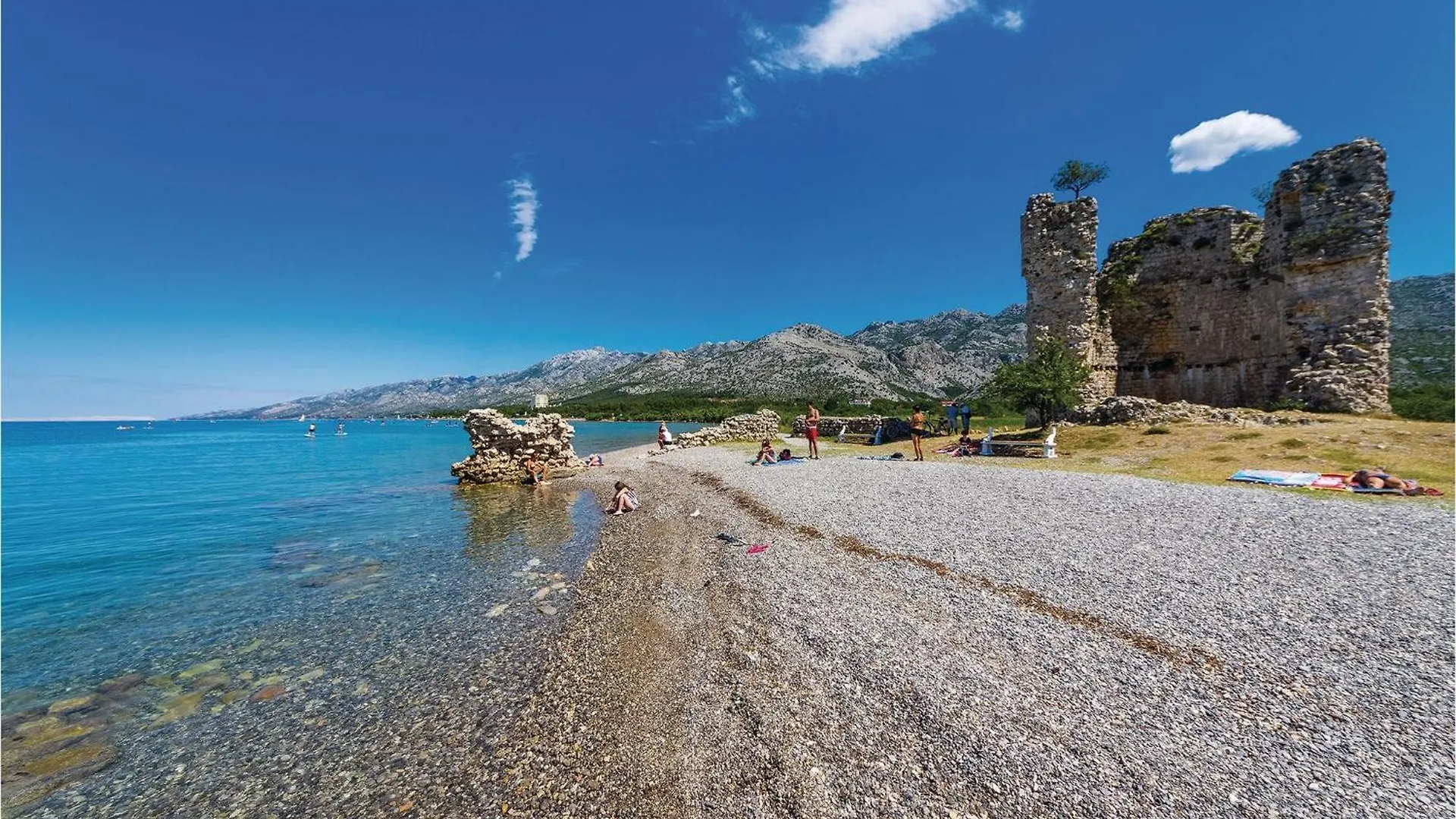 Lovely Apartment In Starigrad Paklenica With Heated Swimming Pool